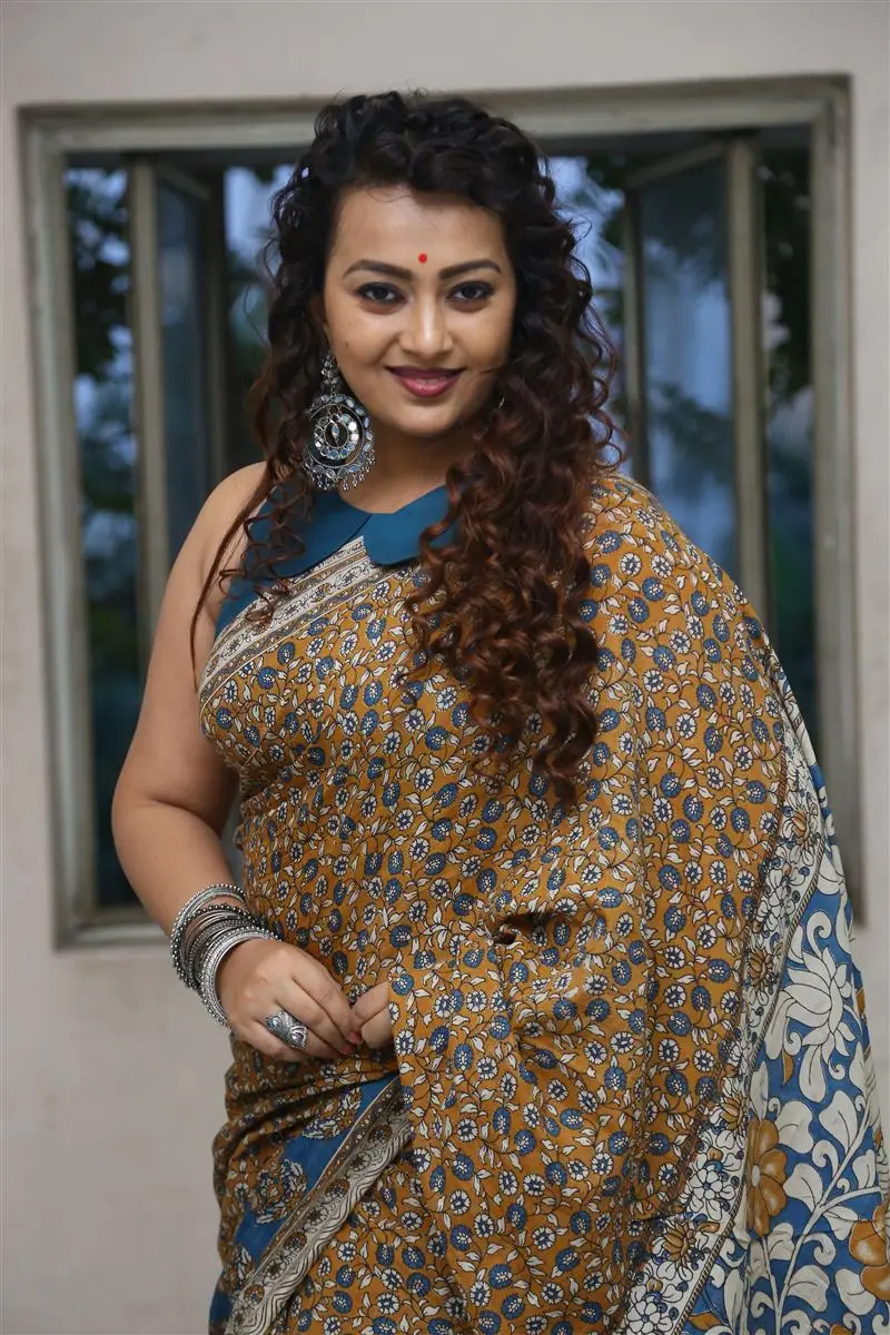 Ester Noronha at Maya Movie Pre Release Event